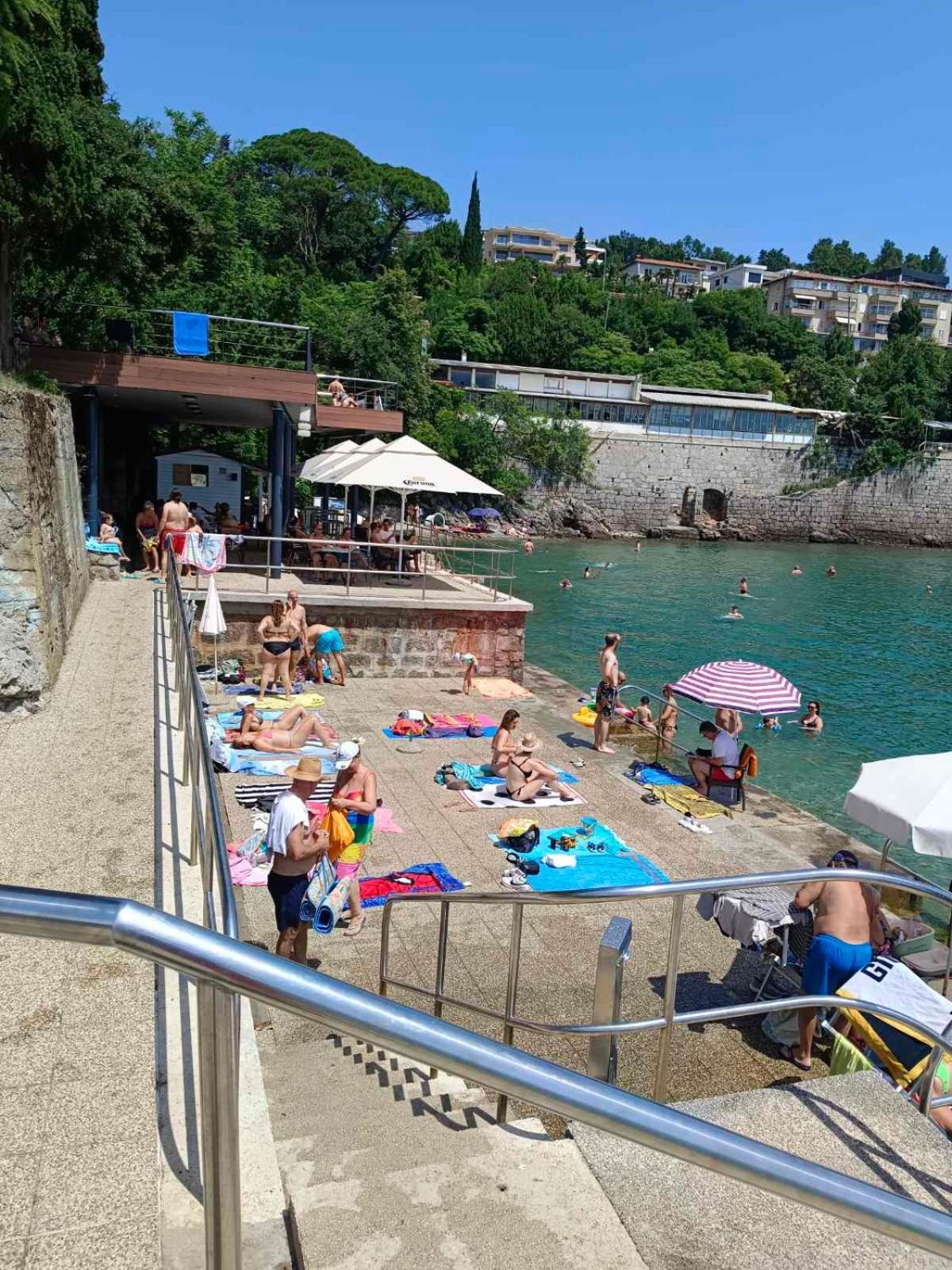 Apartment Zlatko , Ten Steps To The Sea Opatija Exterior foto